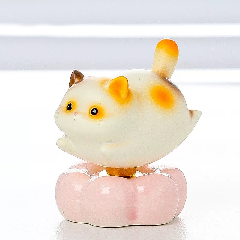 Rotatable Cute Kitten Figurines